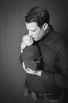 Newborn photography inspiration | Best Edmonton newborn pictures by Pause Photography